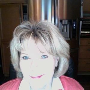 Meet your Posher, Leslie